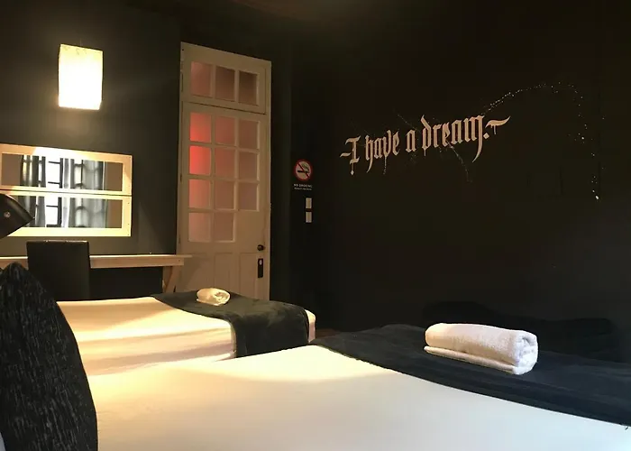 Hostal Regina Down Town *